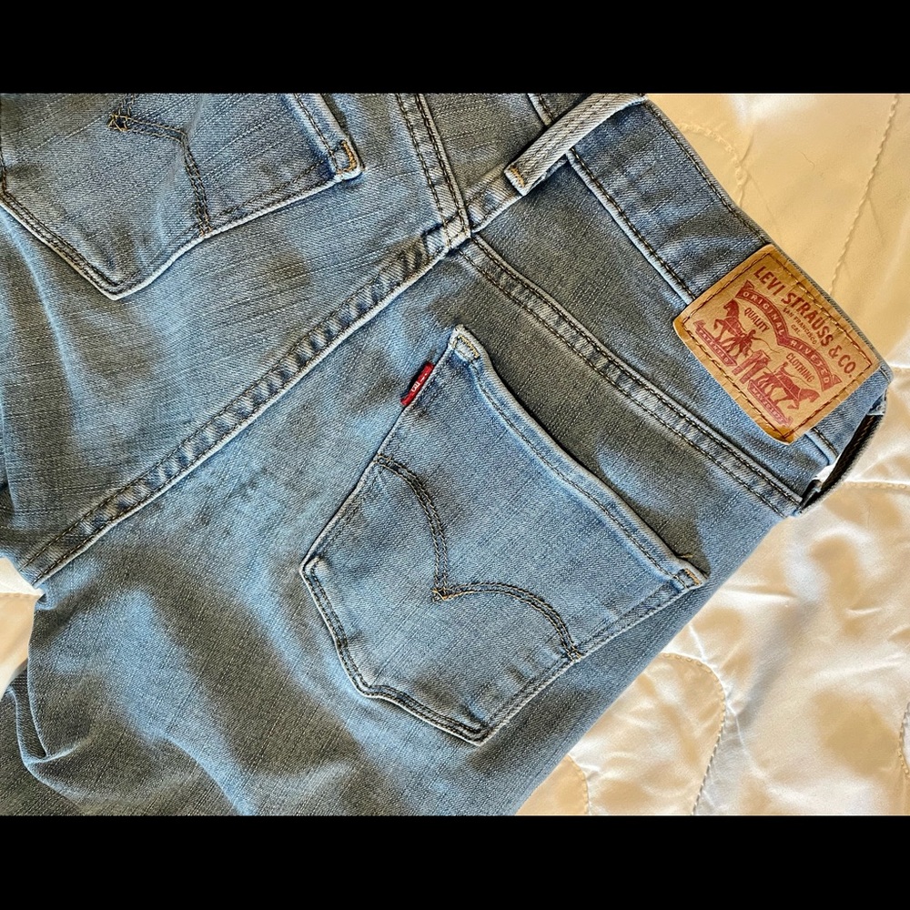 Medium Wash Shaping Skinny Levi's Jeans